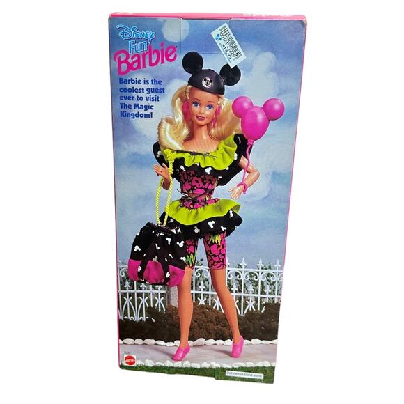 Vintage 1992 Disney Fun Barbie Disney Exclusive NRFB - Picture 4 of 8